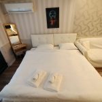 سوئیت خیابان کاسیم‌پاشا - تخت خواب